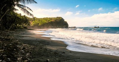 Caribbean Islands That Beat Hawaii in 2025 (At 70% Less Cost) – Travel Guide